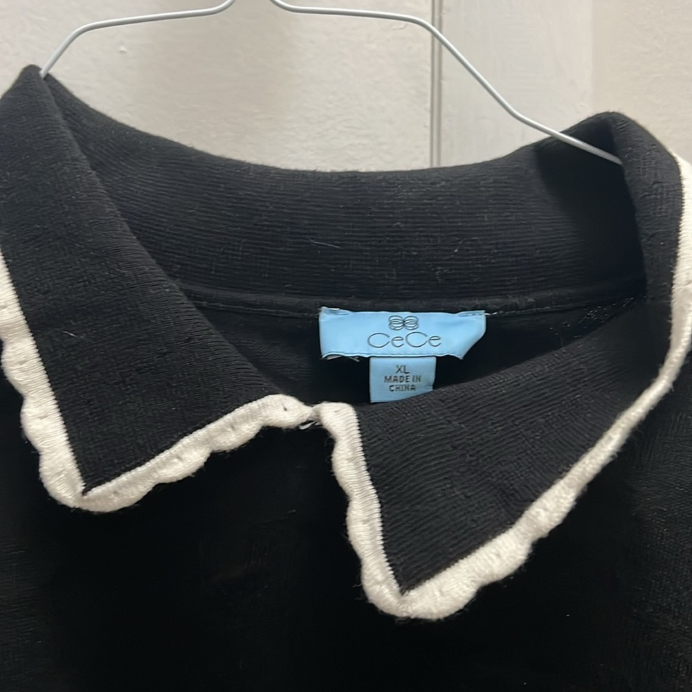 Cece black scalloped collar sweater - Picture 2 of 2